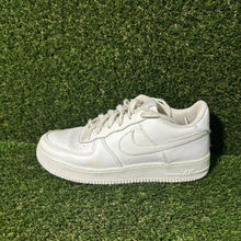 Load image into Gallery viewer, Kids Size 7 (GS) - Nike Air Force 1 Low White - 314192-117