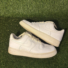 Load image into Gallery viewer, Size 8 - Nike Air Force 1 '07 Low Triple White