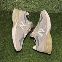 Load image into Gallery viewer, Size 10 - New Balance 990v3 Made in USA Grey White
