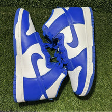 Load image into Gallery viewer, Size 10.5 - Nike Dunk 2021 High Kentucky