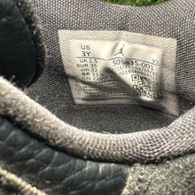 Load image into Gallery viewer, Size 3 (PS) - Kids Jordan 11 Retro Low 72-10