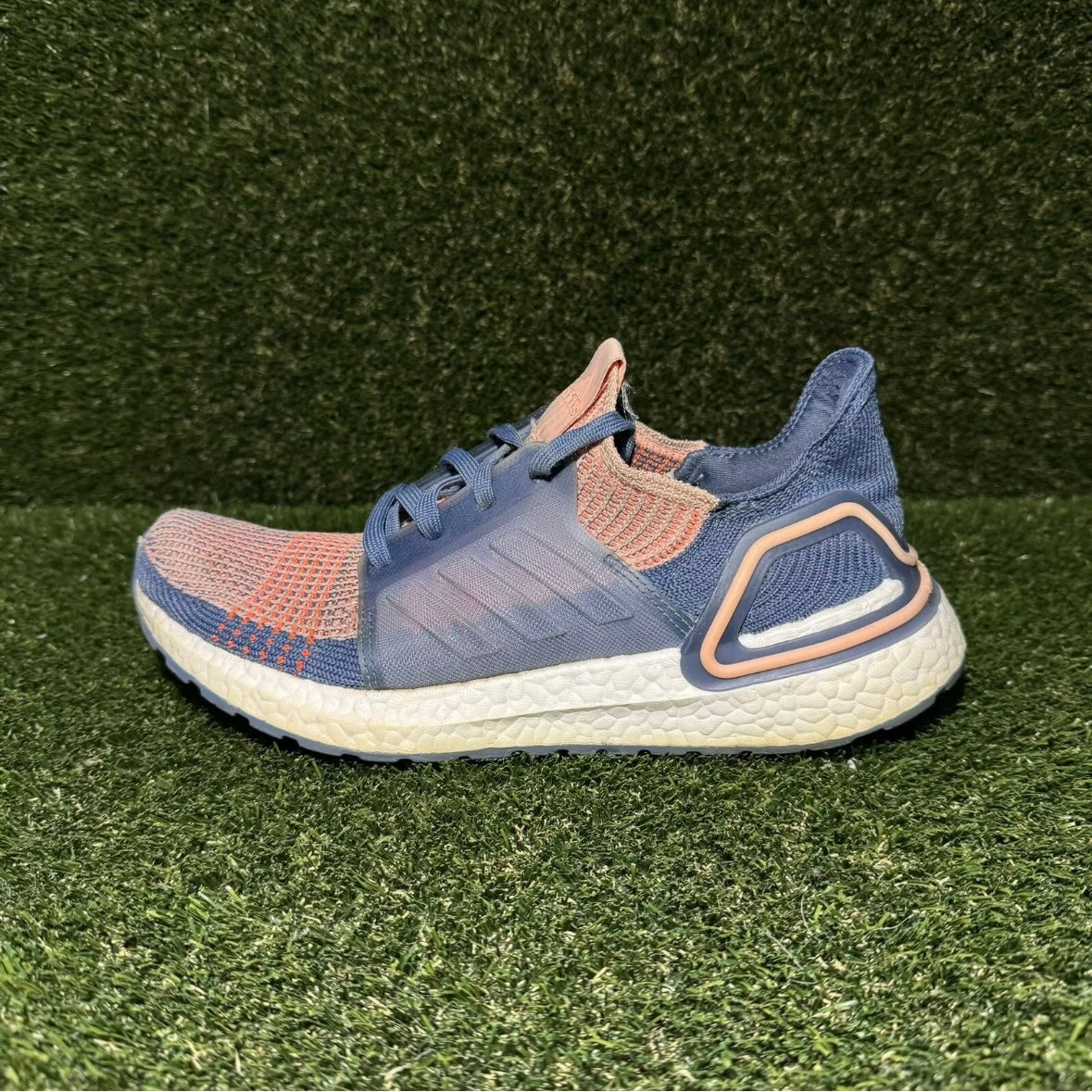 Women's ultraboost 19 running shoes size 8 hotsell