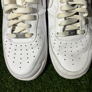Size 9.5 - Nike Air Force 1 '07 Low Triple White
