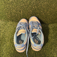 Load image into Gallery viewer, Size 9.5 - Nike Dunk Low University Blue
