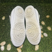 Load image into Gallery viewer, Kids Size 1.5 (PS) - Nike Court Borough Low 2 White Iridescent
